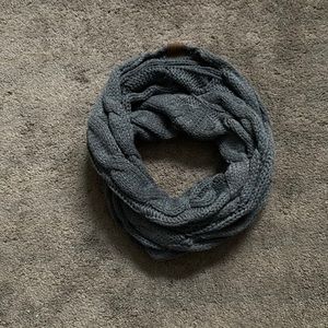Infinity scarf